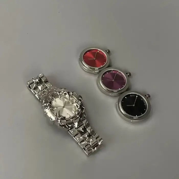 DENVOSI Nouvelle montre à quartz gothique Y2K en forme de griffe avec cadran détachable et remplaçable