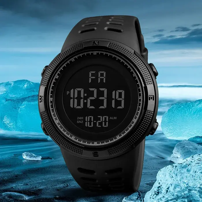 Montre de sport pour hommes alpinisme en plein air et course compte à rebours numérique