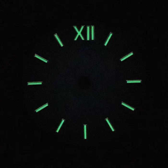 Cadran de montre de style nouveau avec luminescence bleu glace vert
