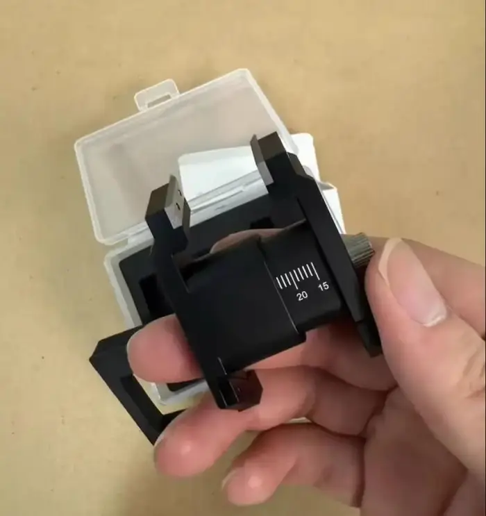 Pince à ressort pour retirer les bracelets de montre