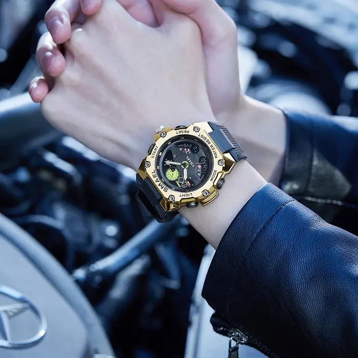 Montres de sport numériques LED pour hommes