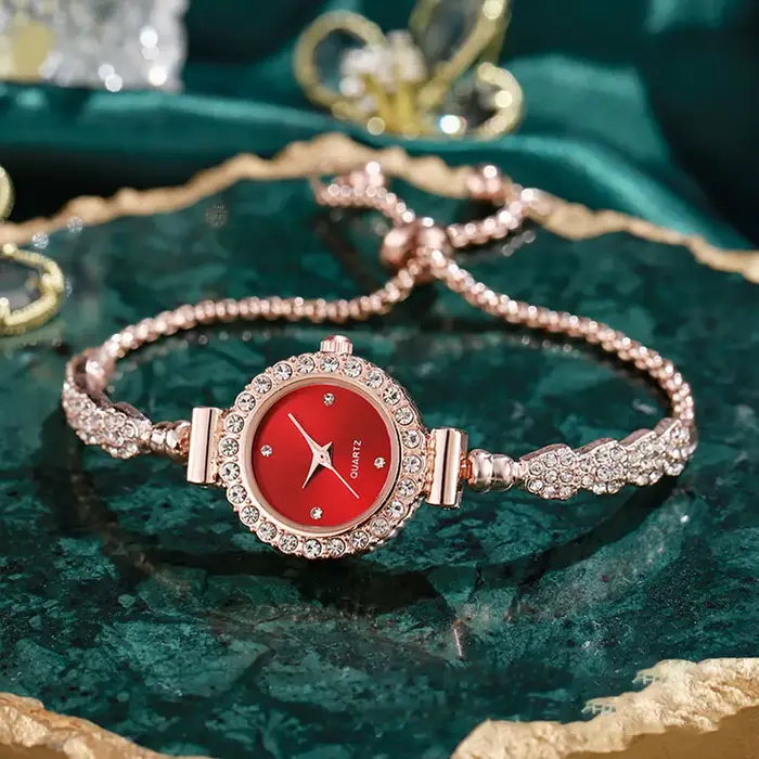 Montre à Quartz avec Strass pour Femme, Petit Cadran, Bracelet Mince, Accessoires Réglables Librement