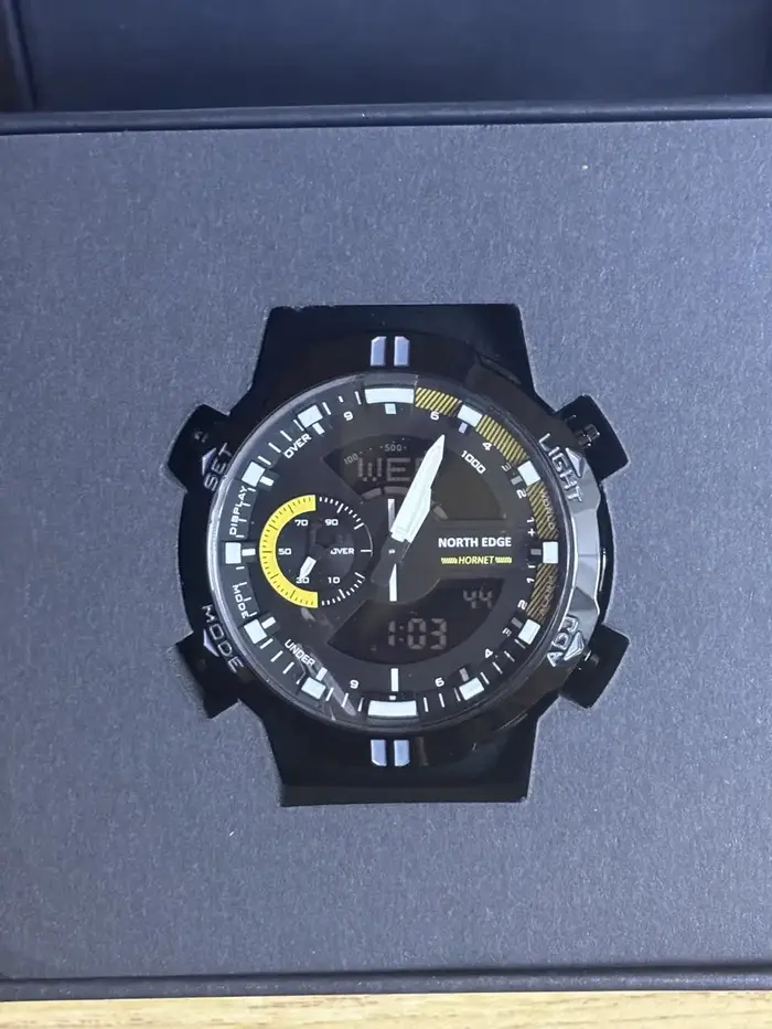 Montre digitale pour homme NORTH EDGE HORNET