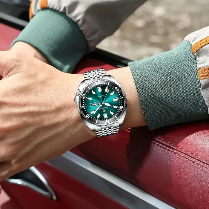 POEDAGAR luxe hommes d'affaires montre Date semaine étanche lumineux homme montre-bracelet Sport en