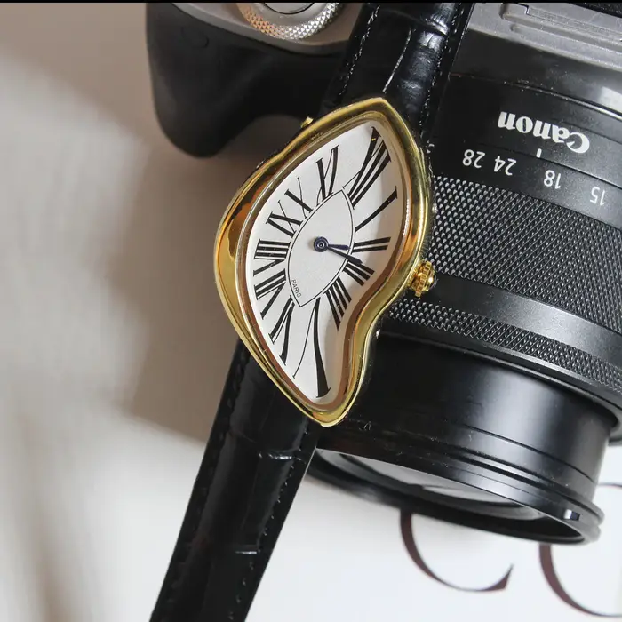 Nouvelle montre torsadée médiévale Crash Melt pour hommes bracelet en cuir de mode montres à Quartz horloge masculine Relogio Masculino livraison directe