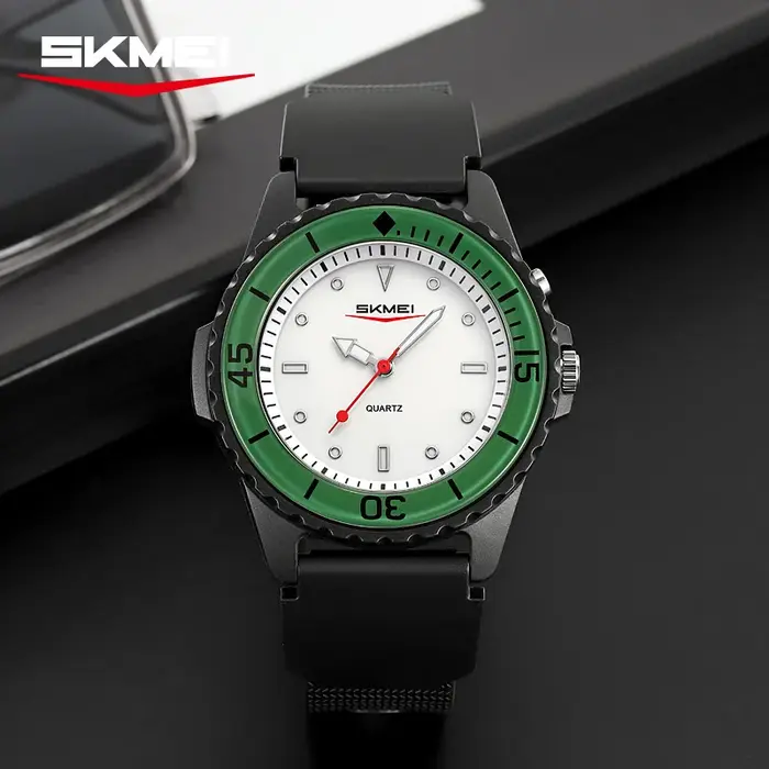 SKMEI 2433 Nouvelle Montre à Quartz Simple d'Extérieur pour Étudiants (Hommes et Femmes)