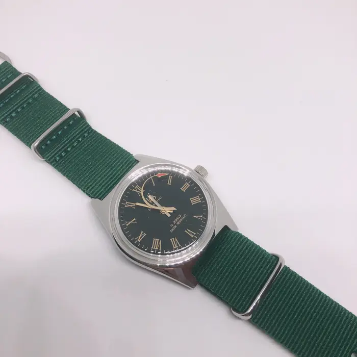 Montre mécanique, mouvement diamant 8120ZH 19, enroulée manuellement, aiguille d'avion drapeau rouge, disque romain, nouvelle collection 2025
