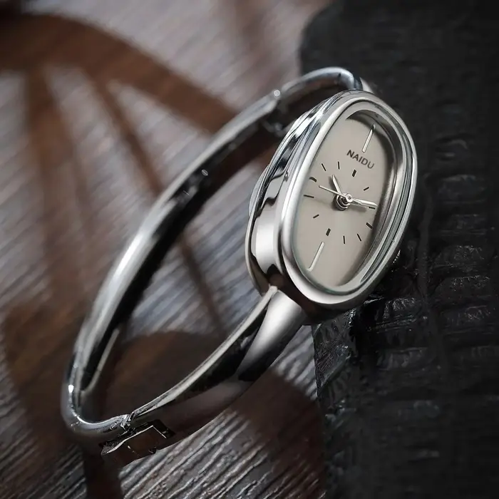 Montre à quartz classique pour homme