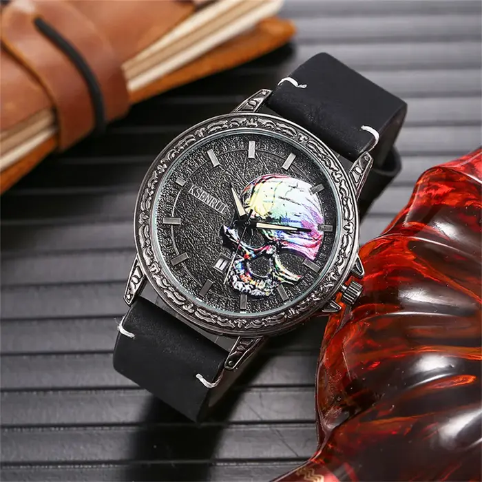 Cool hommes montre crâne visage conception mode acier bracelet en cuir rétro