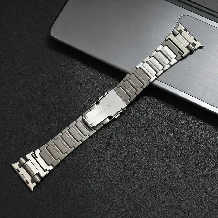 Bracelet en titane pour Apple Watch