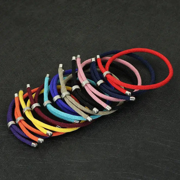 Nouveau Bracelet à fil minimaliste en acier inoxydable