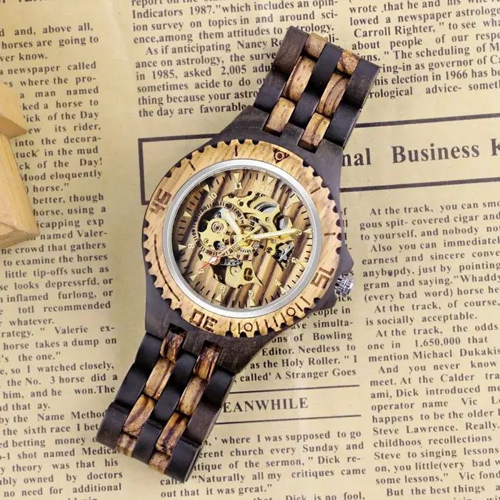 Montre en bois ajourée pour hommes, à la mode et personnalisée, montre de loisirs mécanique automatique légère en bois pour hommes