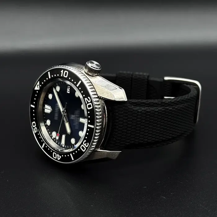 Nouveau bracelet de montre incurvé en FKM 20mm 21mm 22mm