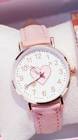 Nouveau mignon cadran en forme de coeur montre femme pour enfants femme étudiant montre de mode Simp