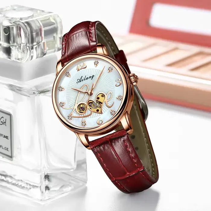 Nouvelle Montre Mécanique Squelette de Luxe pour Femme
