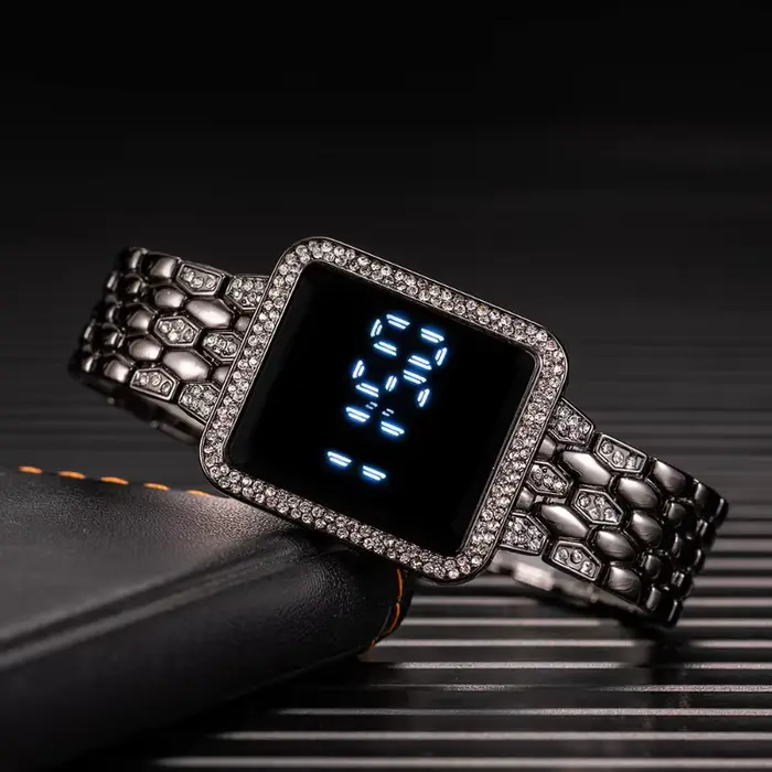 Montres numériques de luxe en diamant pour femmes