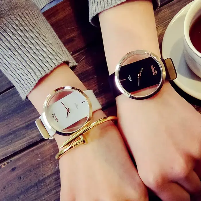 Mode chaude femmes montre de luxe en cuir squelette bracelet