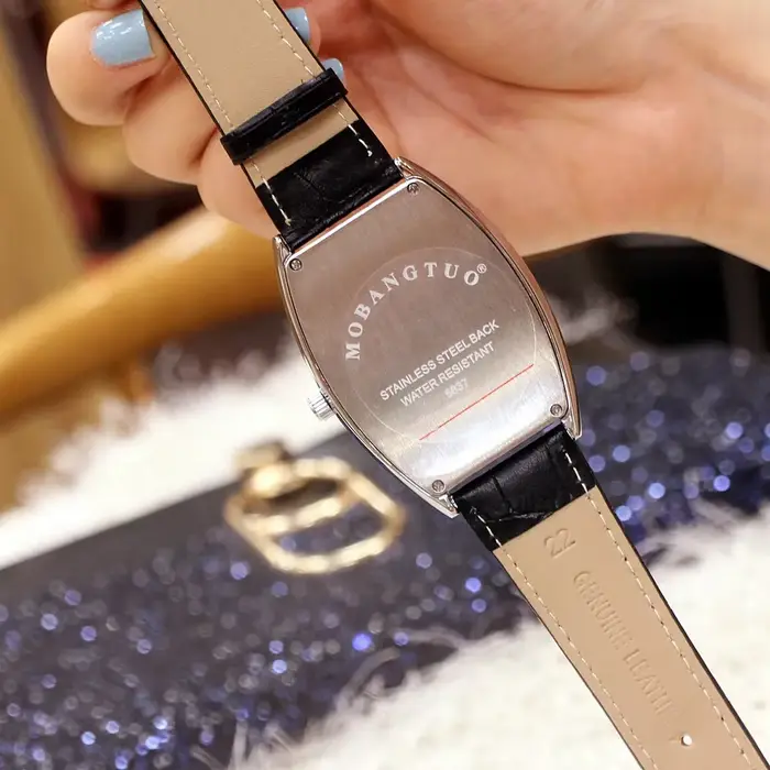 Mobangtuo hommes montre à Quartz Reloj Orologio Tonneau cadran diamant glacé Hip Hop homme horloge mâle luxe en cuir véritable montre-bracelet