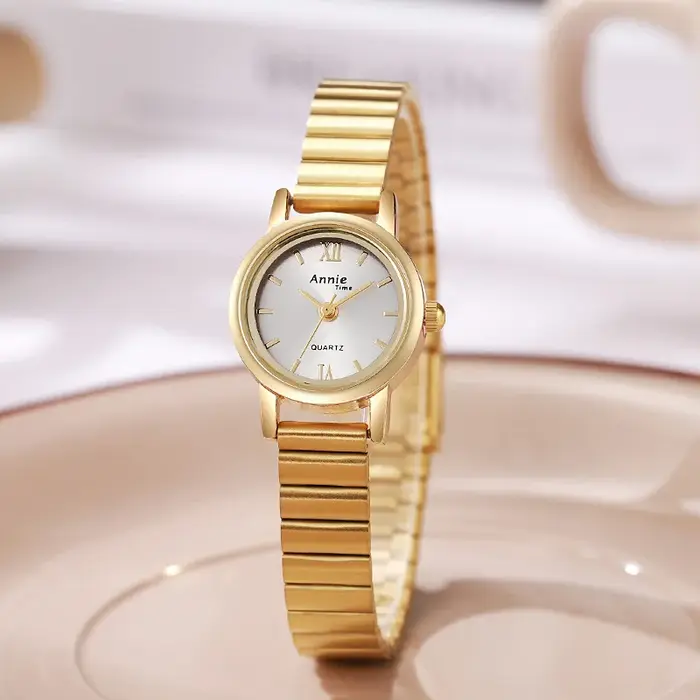 Nouvelle montre en or mode Simple cadran rond montres à Quartz pour femmes dames cadeau de luxe réglable bracelet en acier inoxydable montre-bracelet
