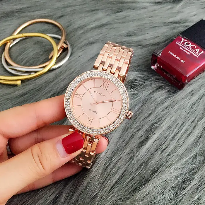 Montre de luxe en acier inoxydable pour femme