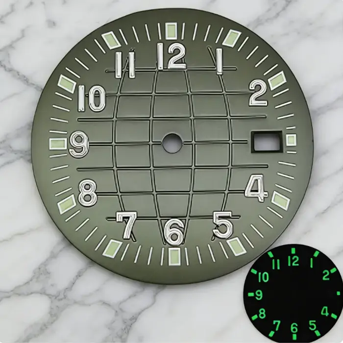 Cadran de montre Aquanaut noir et bleu de 32 mm avec calendrier simple