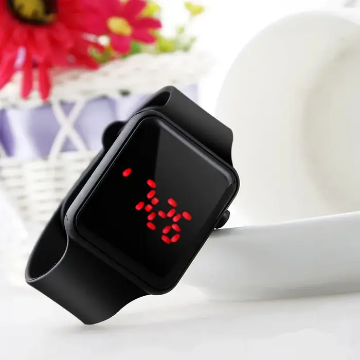 Mode Sport montre numérique pour femmes hommes carré montres LED décontracté Silicone électronique dames