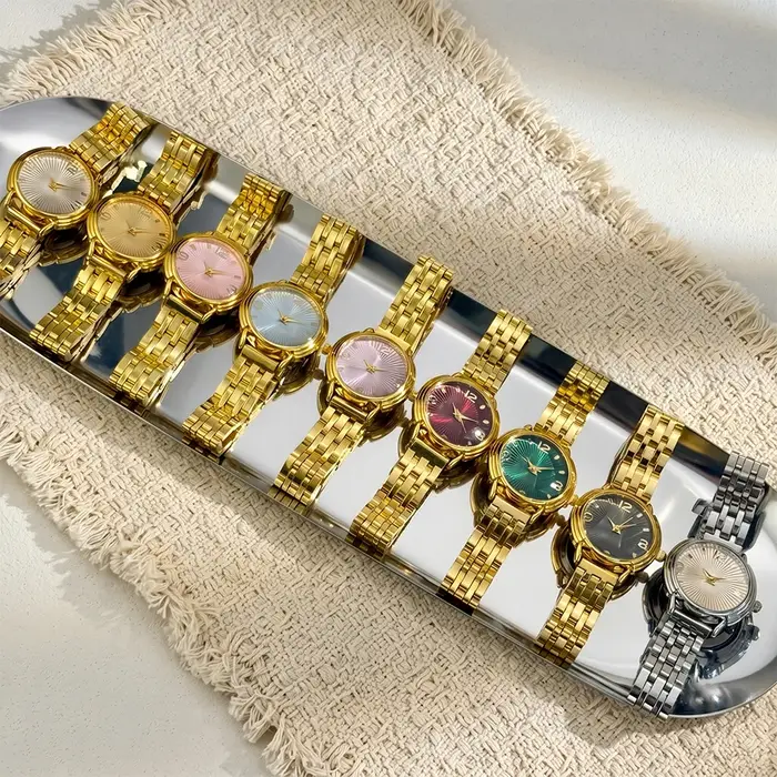 Montre en or pour femme : cadran rond effet soleil, bracelet en acier inoxydable, montre-bracelet de luxe légère