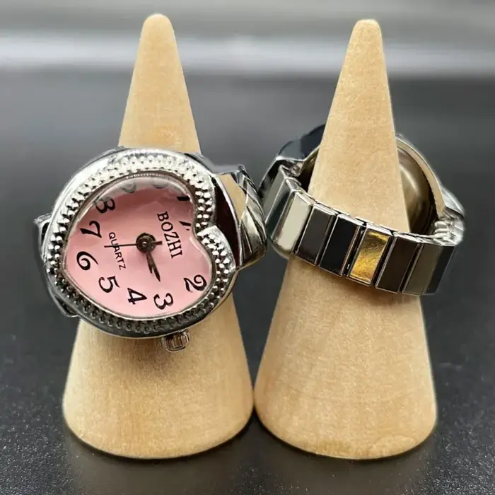 Montre à doigt en forme de cœur