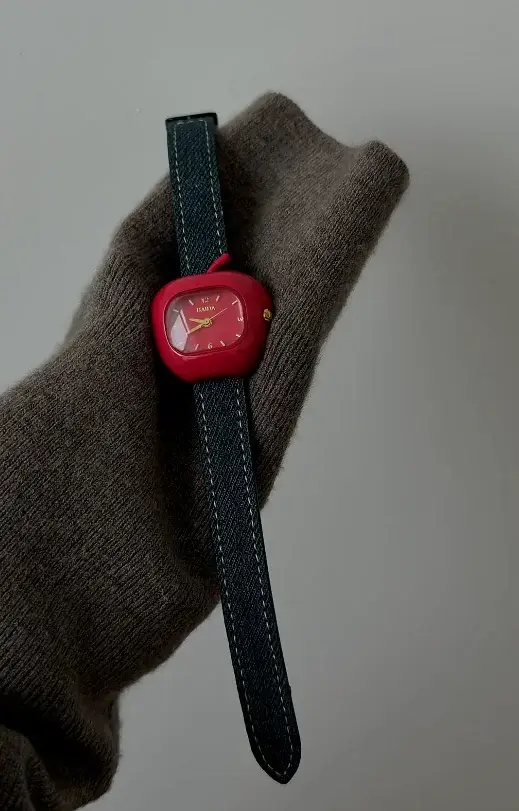 Montre-bracelet élégante pour femme, montre pour femme, nouveau modèle 2026, sensation haut de gamme, montre à quartz à la mode, un cadeau parfait pour les femmes.