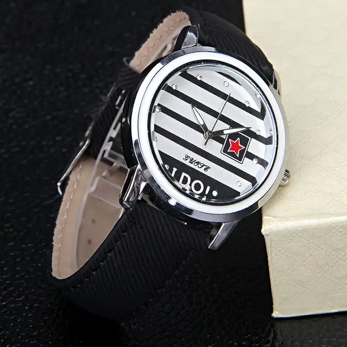 Montre à quartz décontractée en cuir pour femme