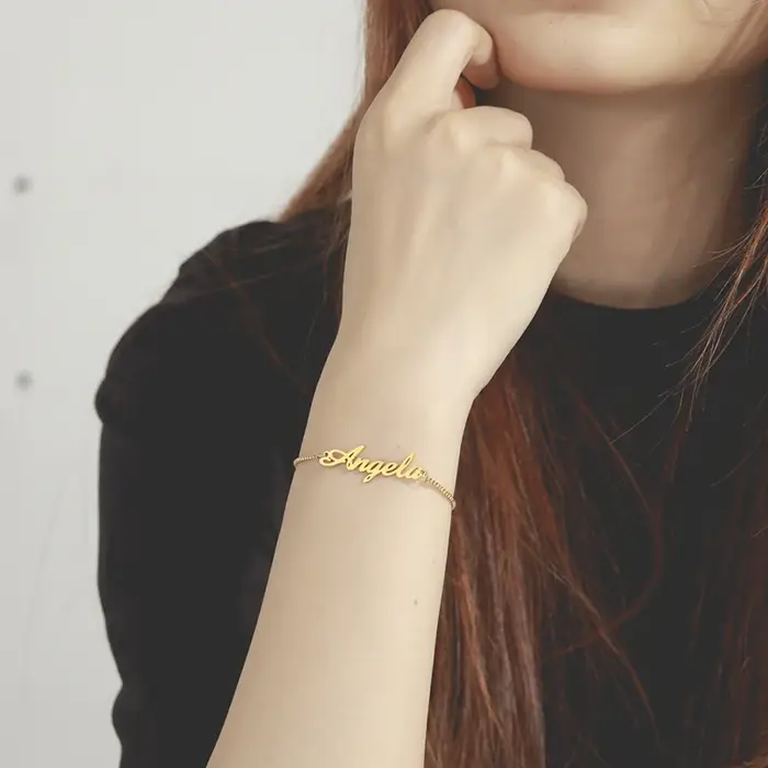 Bracelet personnalisé avec nom arabe pour femmes
