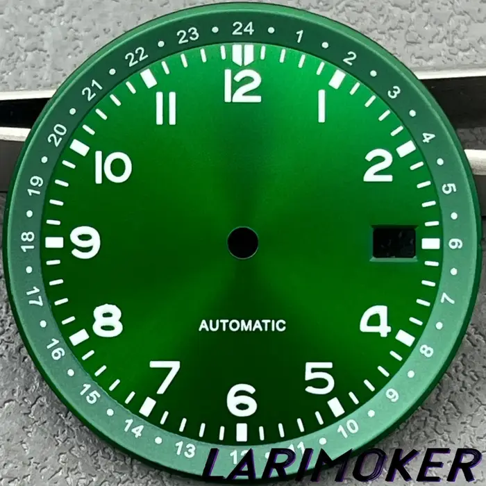 LARIMOKER Cadran de montre de pilote avec fenêtre de date et chiffres arabes de 33,5 mm, avec luminescence verte, compatible avec le mouvement automatique NH35, accessoires de montre