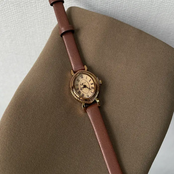 Montre inhabituelle d'art de luxe