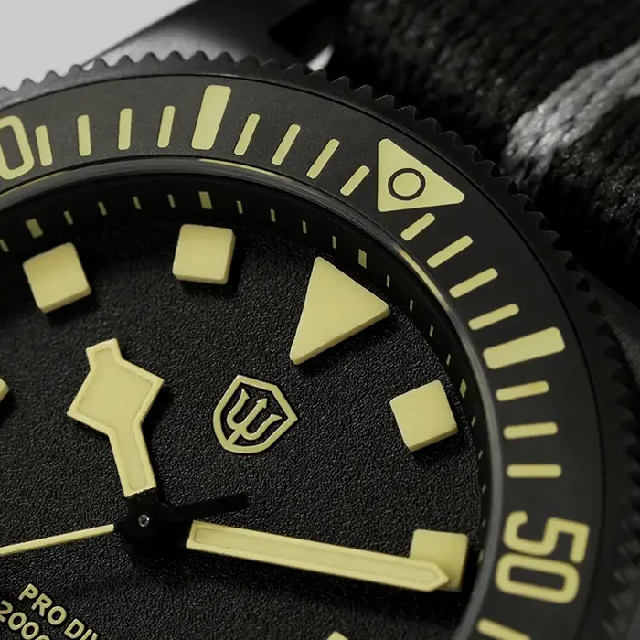 Watchdives EXD V2 montre à Quartz Grade 2 titane VH31 mouvement de balayage