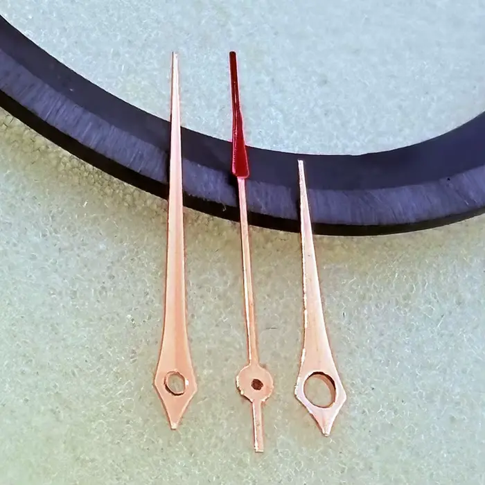 Accessoires de montre : Aiguilles de montre pour mouvement 7120