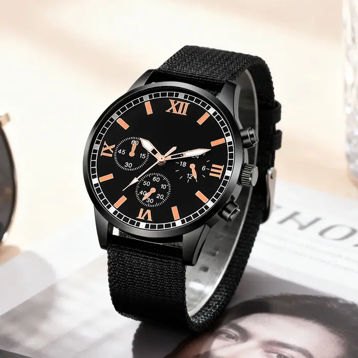 Ensemble de 4 pièces comprenant une montre pour homme et des accessoires, au style à la fois élégant et décontracté, avec un design tendance, ce qui en fait un cadeau idéal.