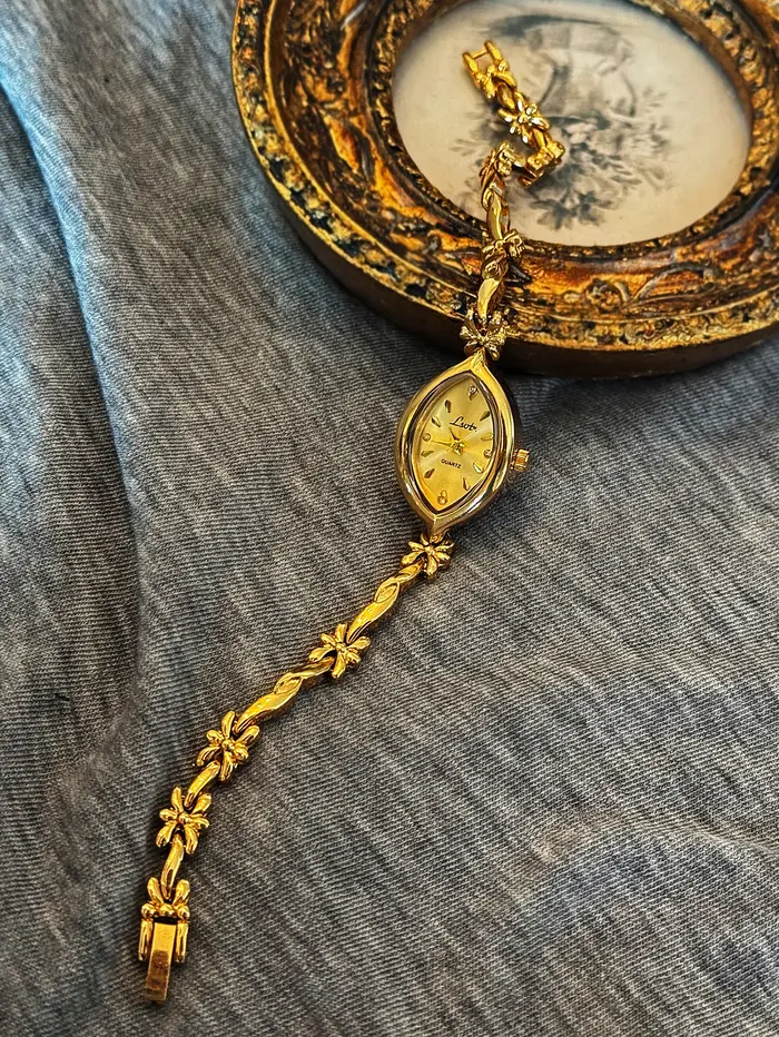 1 pièce de nouvelle montre à quartz pour femme à petit cadran doré vintage de style français