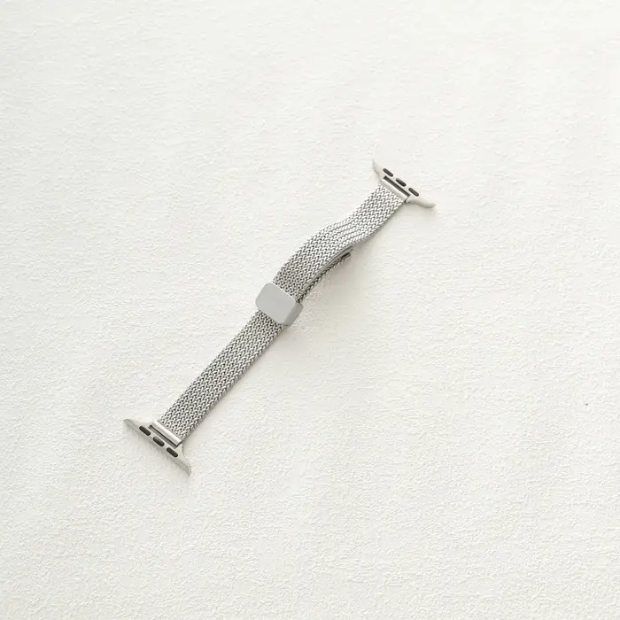 Bracelet magnétique en métal mince de luxe pour IWatch 9 8 7 SE 6 Bracelet de fille pour Apple Watch
