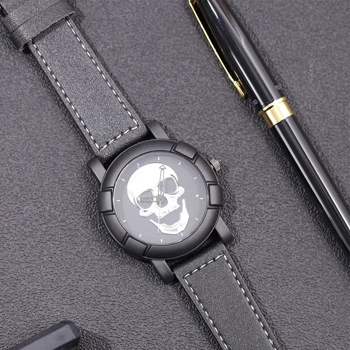 Montre-bracelet à quartz en cuir pour homme