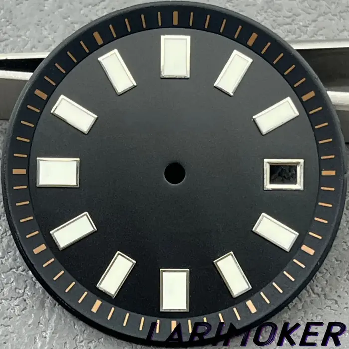 LARIMOKER Cadran de montre de pilote avec fenêtre de date et chiffres arabes de 33,5 mm, avec luminescence verte, compatible avec le mouvement automatique NH35, accessoires de montre