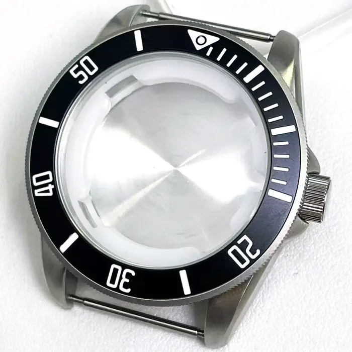 Boîtier de montre de plongée 42,5 mm NH35 8215 compatible avec cadran de 30,8 mm pour Tudor Pelagos