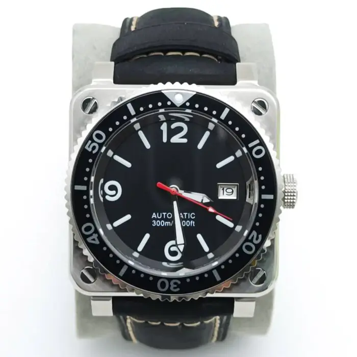 2025 carré 42mm montres pour hommes de haute qualité carré NH35 montre automatique cadran lumineux bracelets en cuir saphir