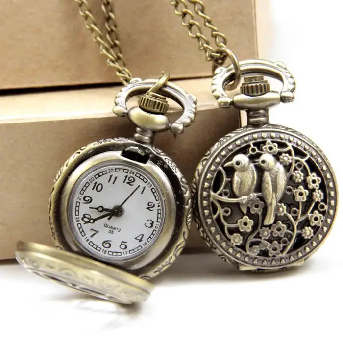 Montre à quartz Steampunk de poche vintage pour hommes