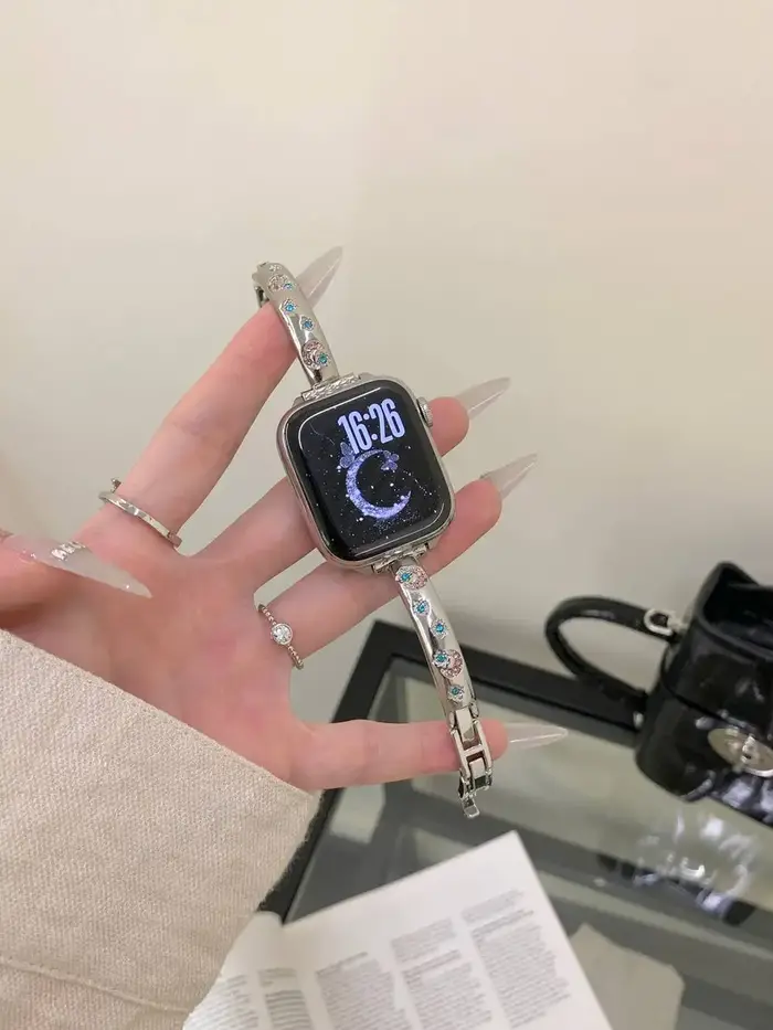 Bracelet en métal populaire pour Apple Watch Series 11/8/7/6/10 40mm 41mm 38mm 42mm 44mm 45mm 46mm
