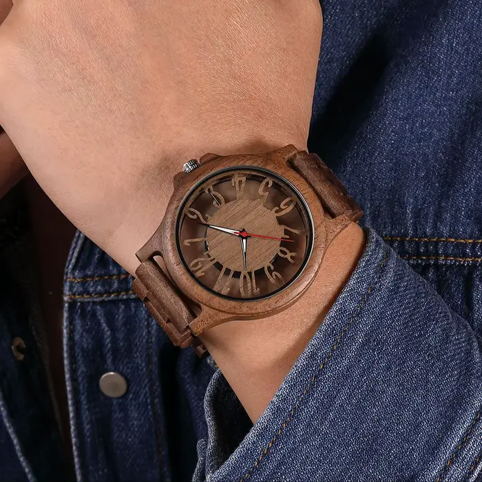 Montre à quartz en bois de style creux pour hommes et femmes