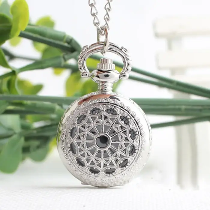 Montre à quartz Steampunk de poche vintage pour hommes