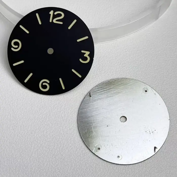 Le cadran de 38, 7 mm convient aux montres automatiques pour hommes ETA6497/6498 ST3600 avec des chiffres arabes rétro