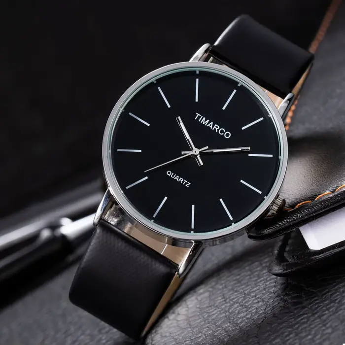 Montre à quartz analogique minimaliste pour hommes et femmes
