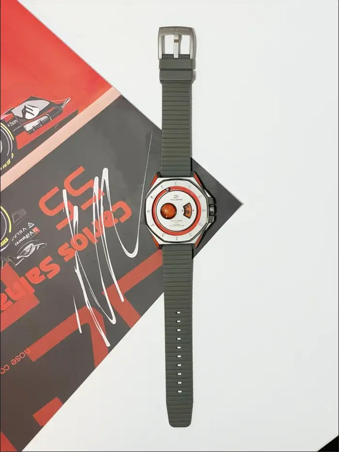 DG0132 Nouvelle montre magnétique en laiton et cuivre, design Gorman 2026, cadeau pour les partenaires, un cadeau attentionné, montre orange émouvante
