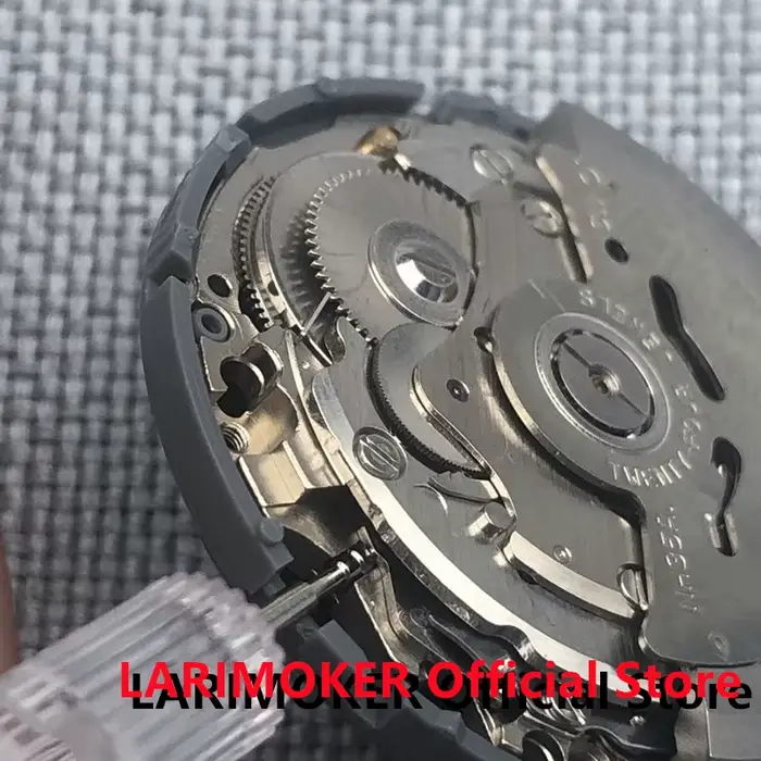 LARIMOKER disque noir de haute précision avec affichage de la Date blanche montre mécanique automatique pour hommes